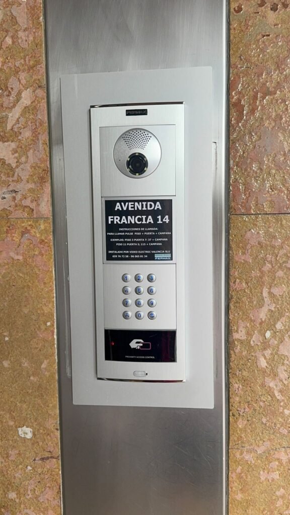 Cambiar Monitor Antiguo por Wifi Torrefiel